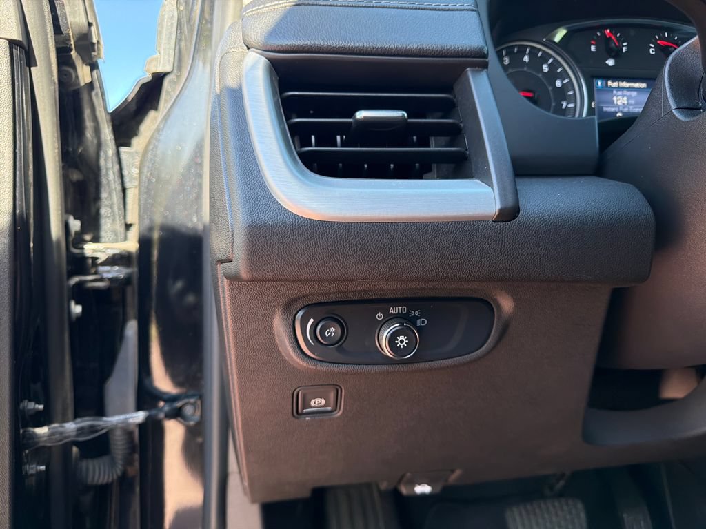 Used 2024 GMC Terrain SLE AWD/4WD image 14