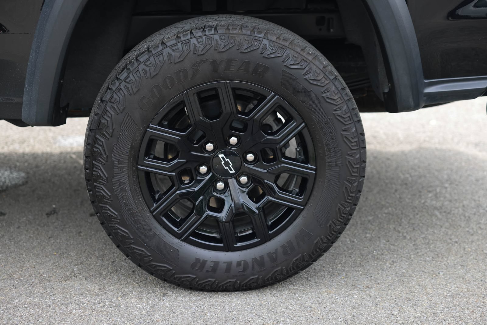 Used 2024 Chevrolet Colorado Trail Boss w/ Advanced Trailering Package AWD/4WD image 25