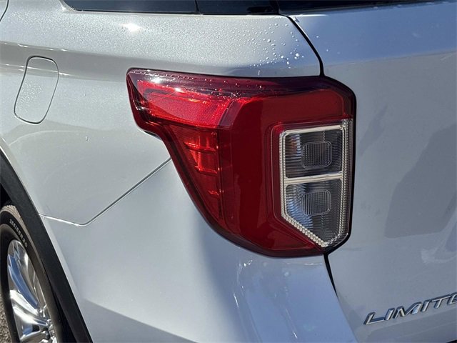 Certified 2022 Ford Explorer Limited w/ Limited Technology Package image 11