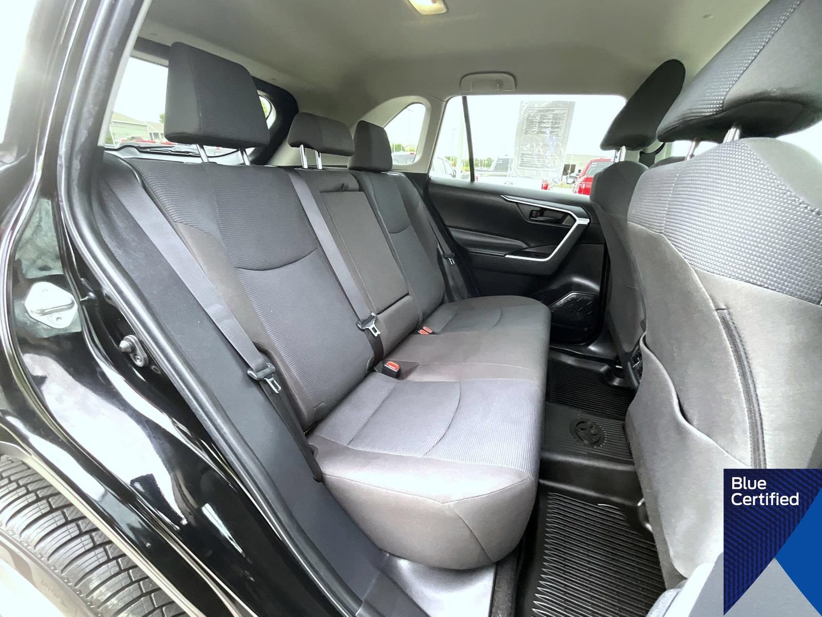 Used 2022 Toyota RAV4 LE AWD/4WD image 19
