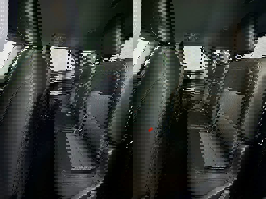 Certified 2024 Ford Explorer XLT image 13