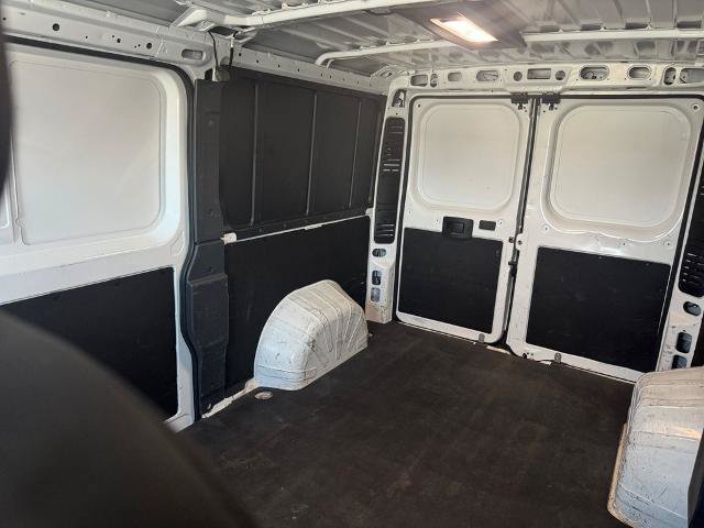 Used 2025 RAM ProMaster 2500 w/ Convenience Group FWD image 13