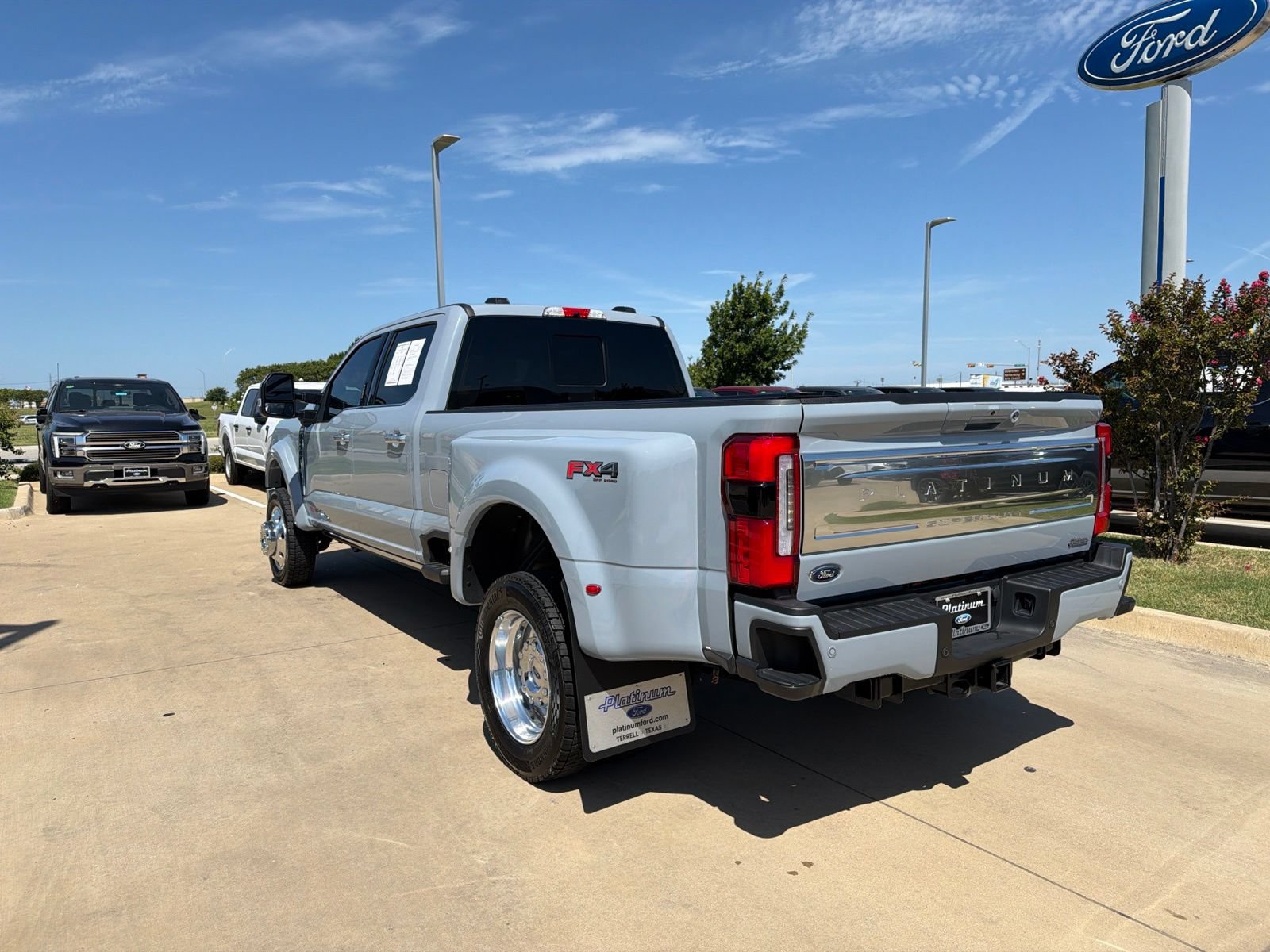 Certified 2026 Ford F450 Platinum w/ Platinum Plus Package AWD/4WD image 3