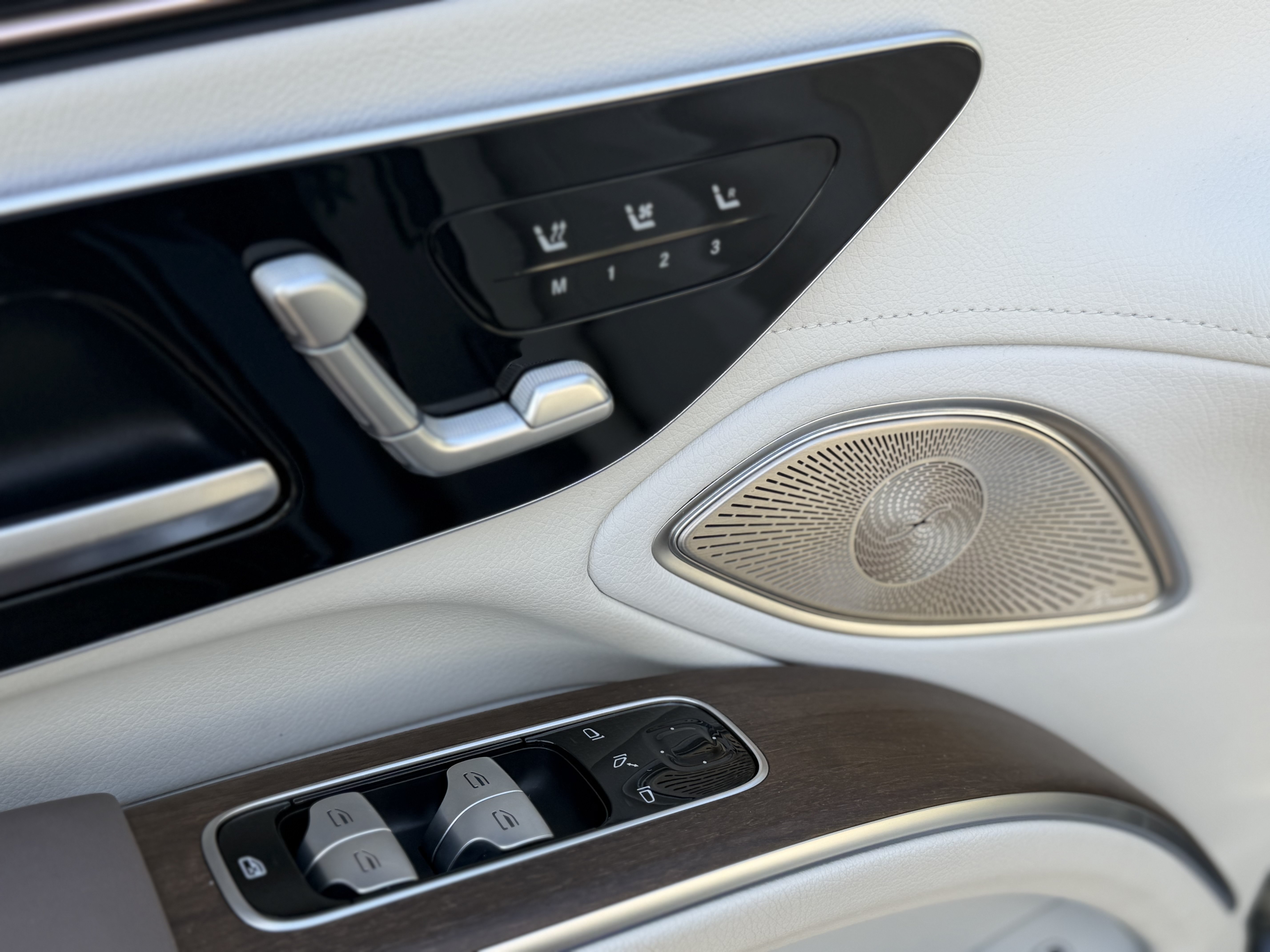 Used 2022 Mercedes-Benz EQS 450+ Sedan image 11