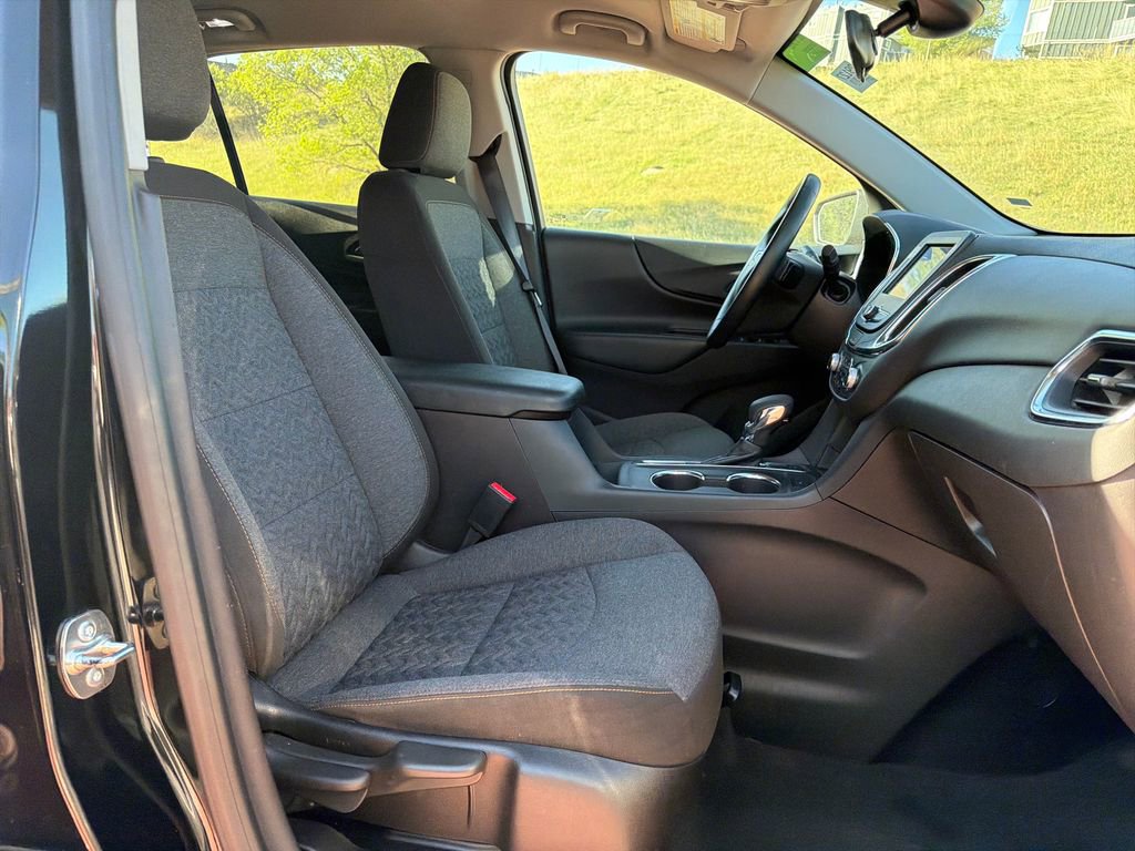 Used 2024 Chevrolet Equinox LT image 31