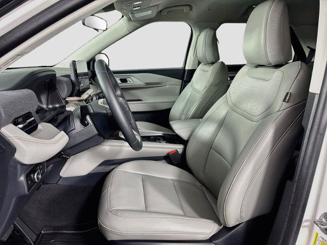 Certified 2025 Ford Explorer Active w/ Active Comfort Package RWD image 21