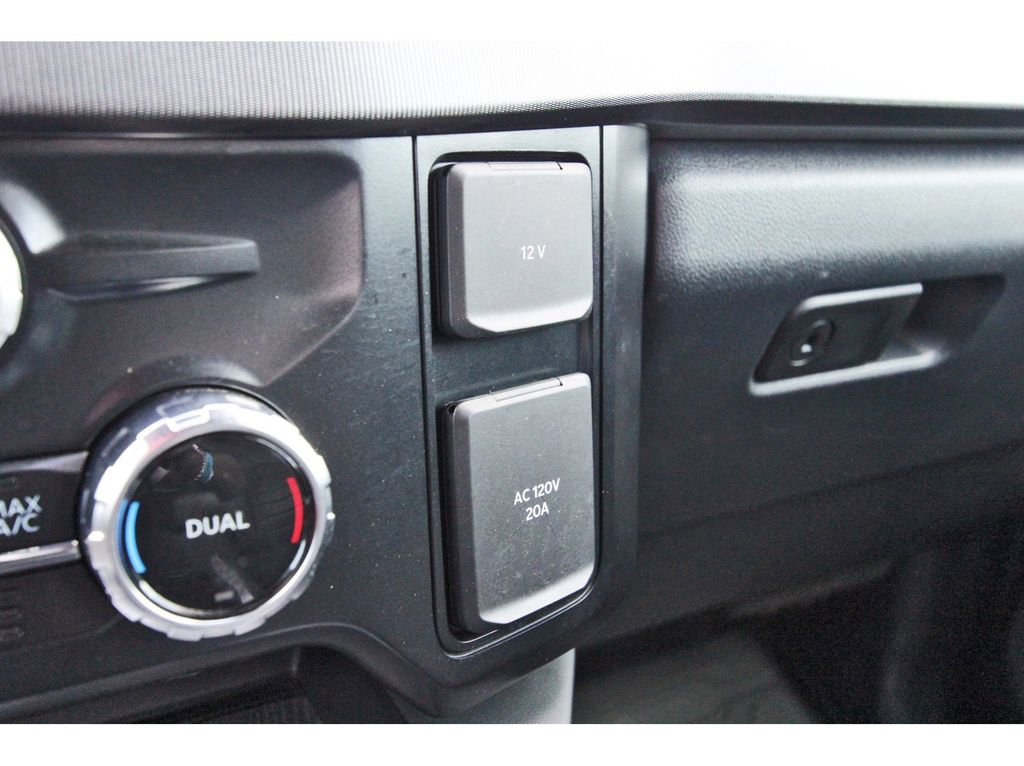 Certified 2024 Ford F350 Platinum AWD/4WD image 28