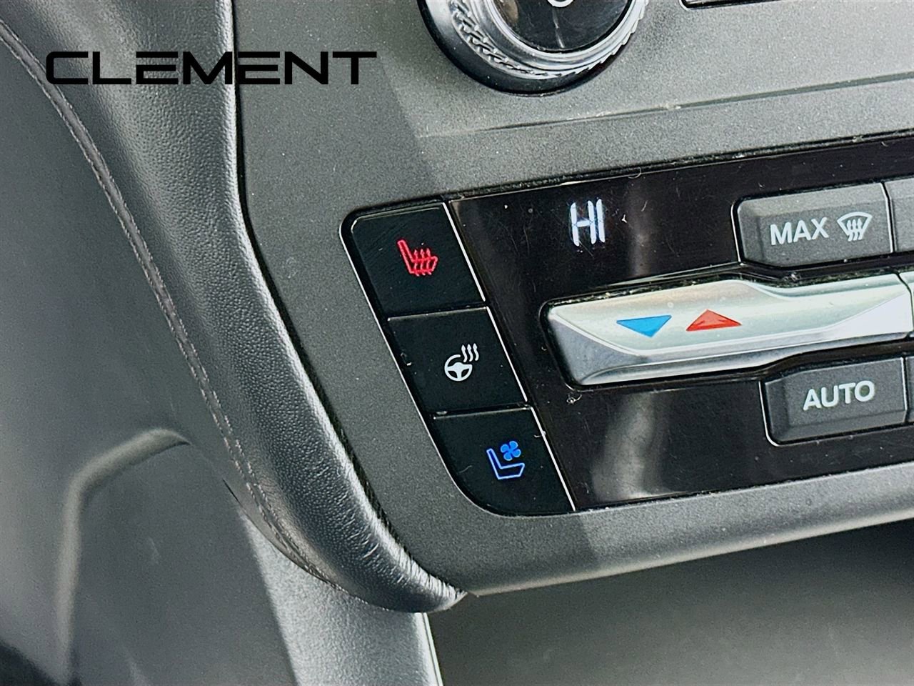 Certified 2020 Ford Explorer Platinum w/ Premium Technology Package image 23