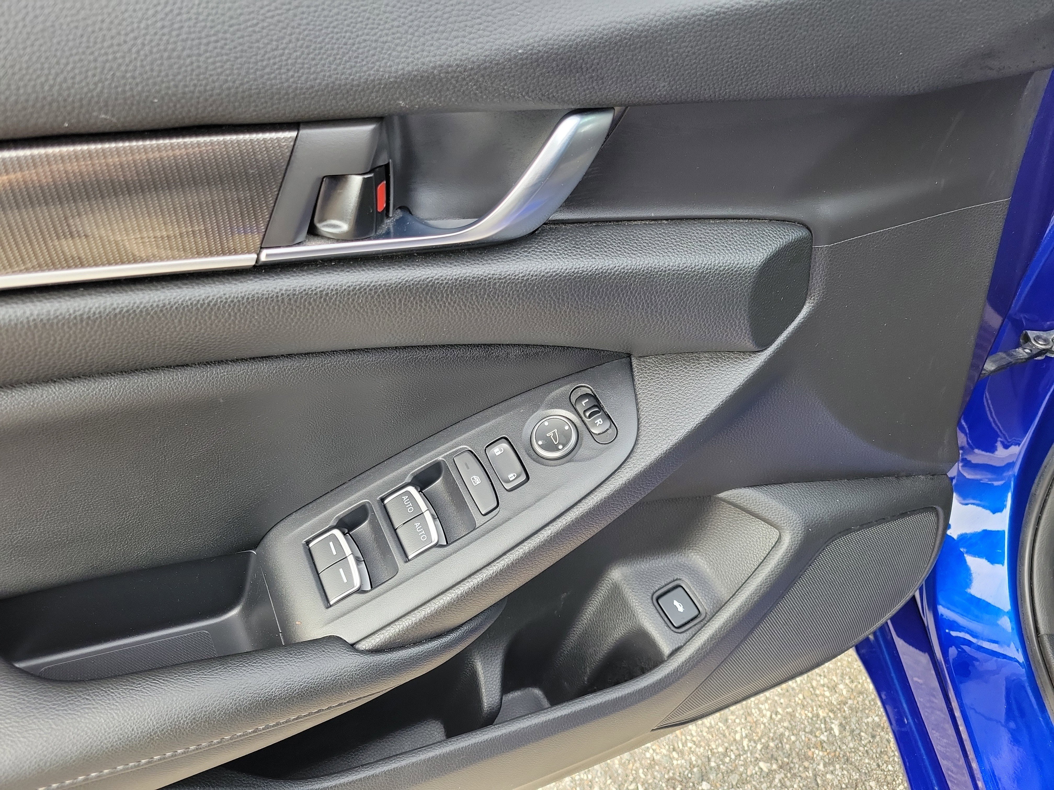 Used 2019 Honda Accord Sport image 6