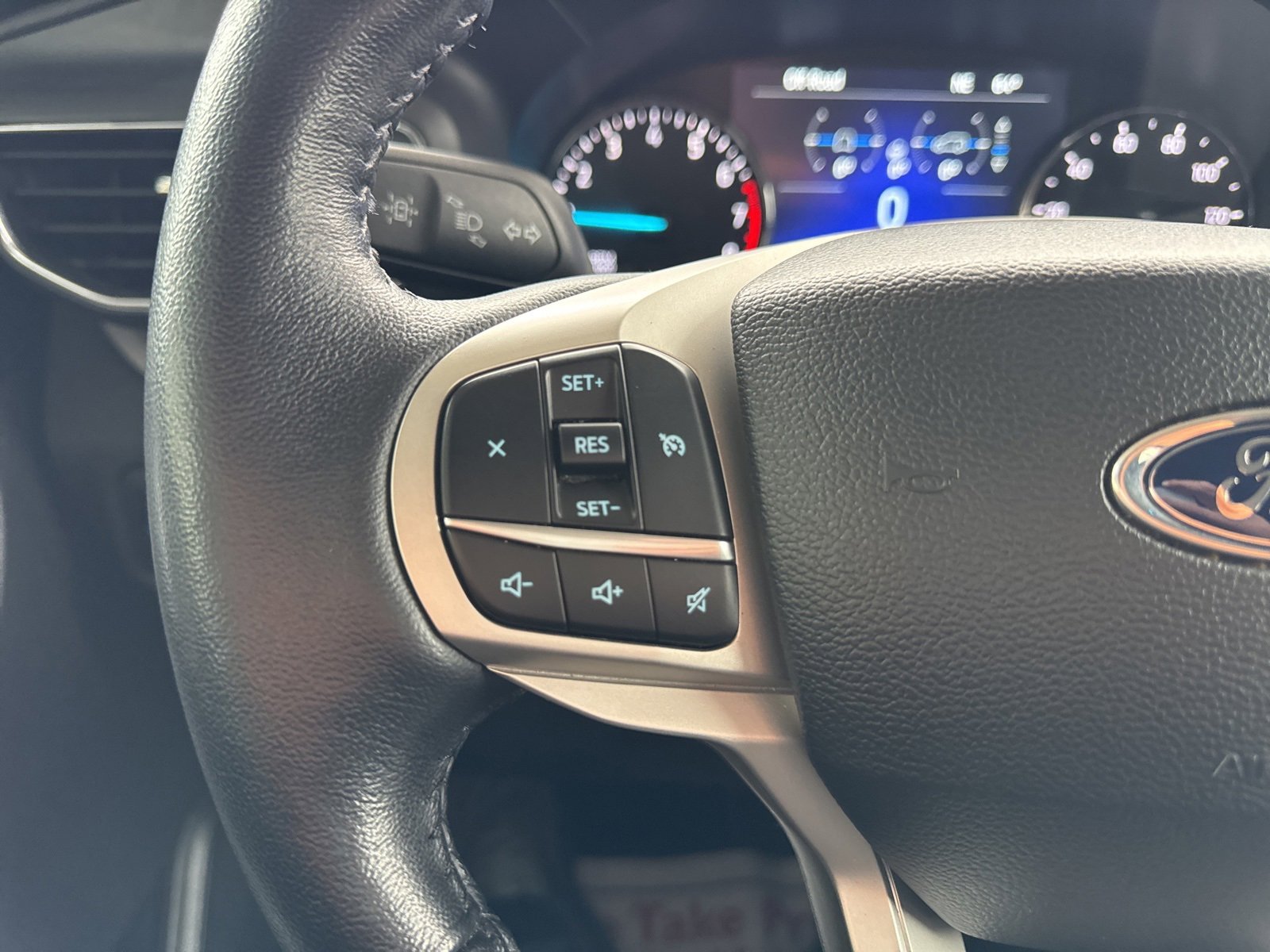 Certified 2023 Ford Explorer XLT w/ Equipment Group 202A image 27