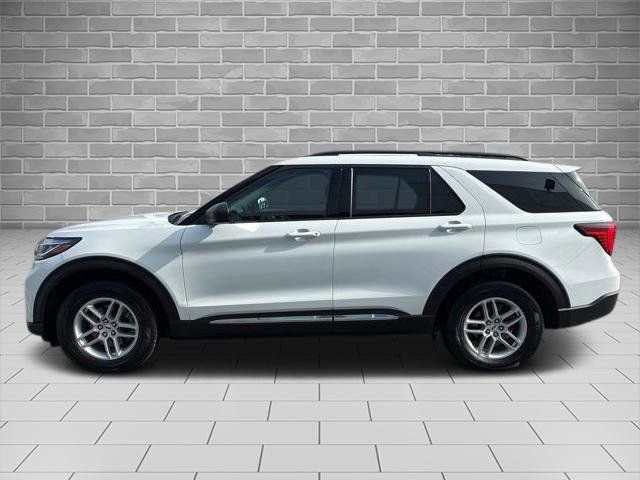 Certified 2025 Ford Explorer Active image 2