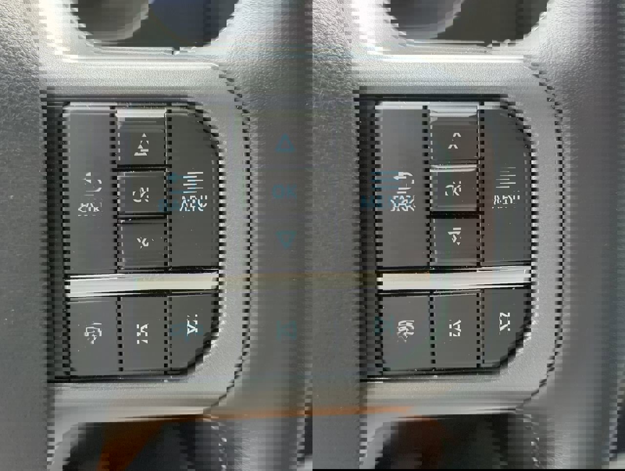 Certified 2024 Ford F250 Lariat w/ Lariat Ultimate Package AWD/4WD image 24