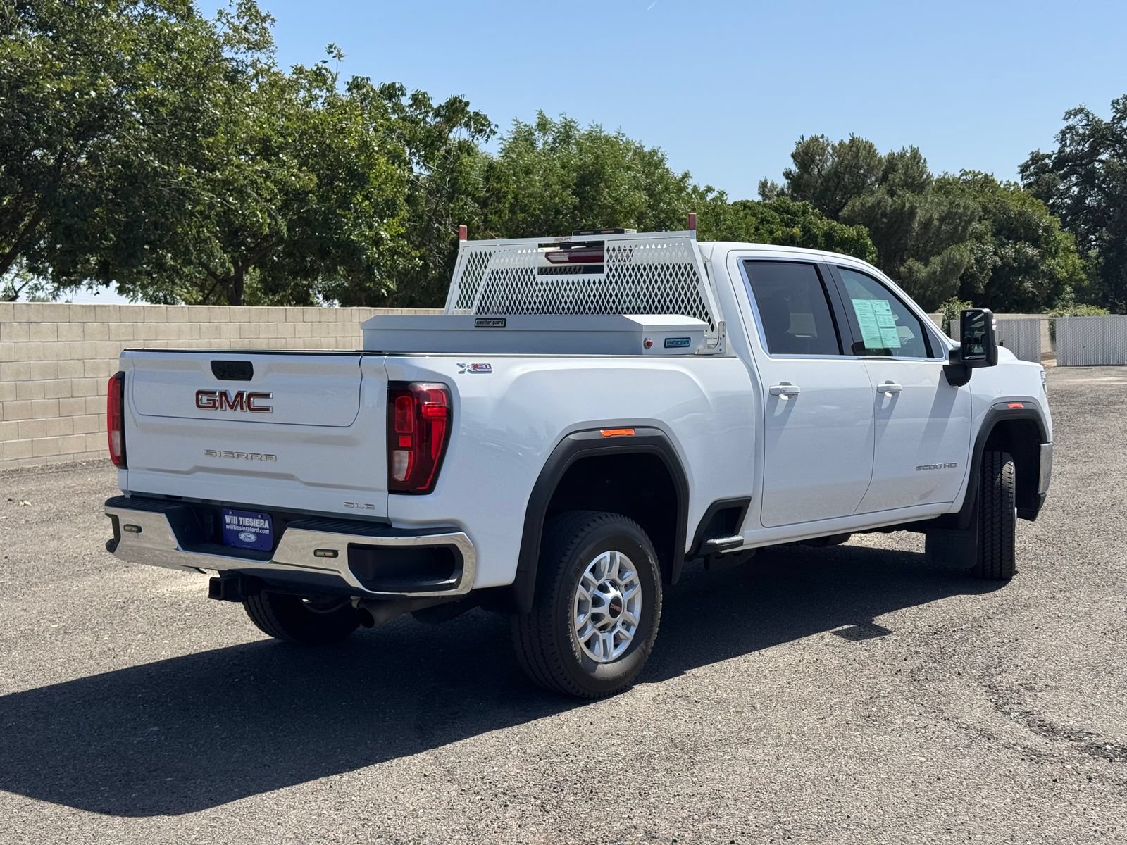 Used 2022 GMC Sierra 2500 SLE w/ SLE Convenience Package AWD/4WD image 3