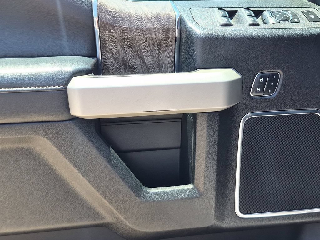 Certified 2019 Ford F450 Lariat w/ Lariat Ultimate Package AWD/4WD image 21