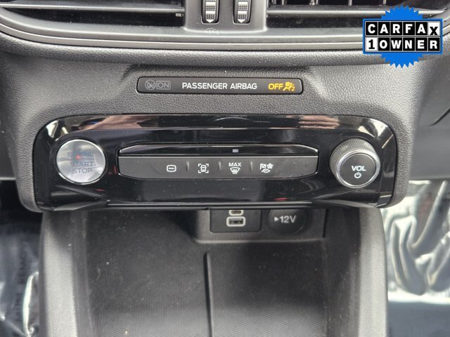 Certified 2025 Ford Escape SE FWD image 16