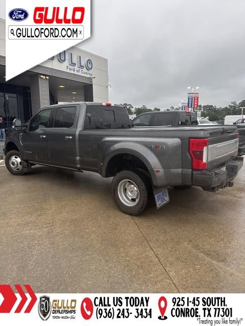 Certified 2017 Ford F350 Platinum w/ Platinum Ultimate Package AWD/4WD image 3