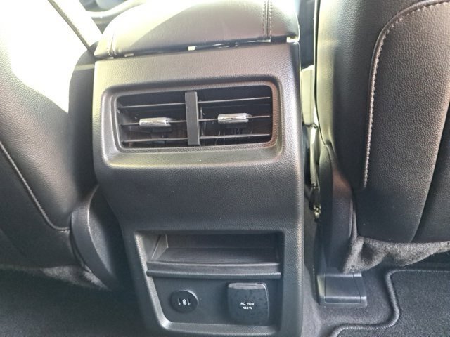Certified 2024 Ford Edge Titanium AWD/4WD image 33