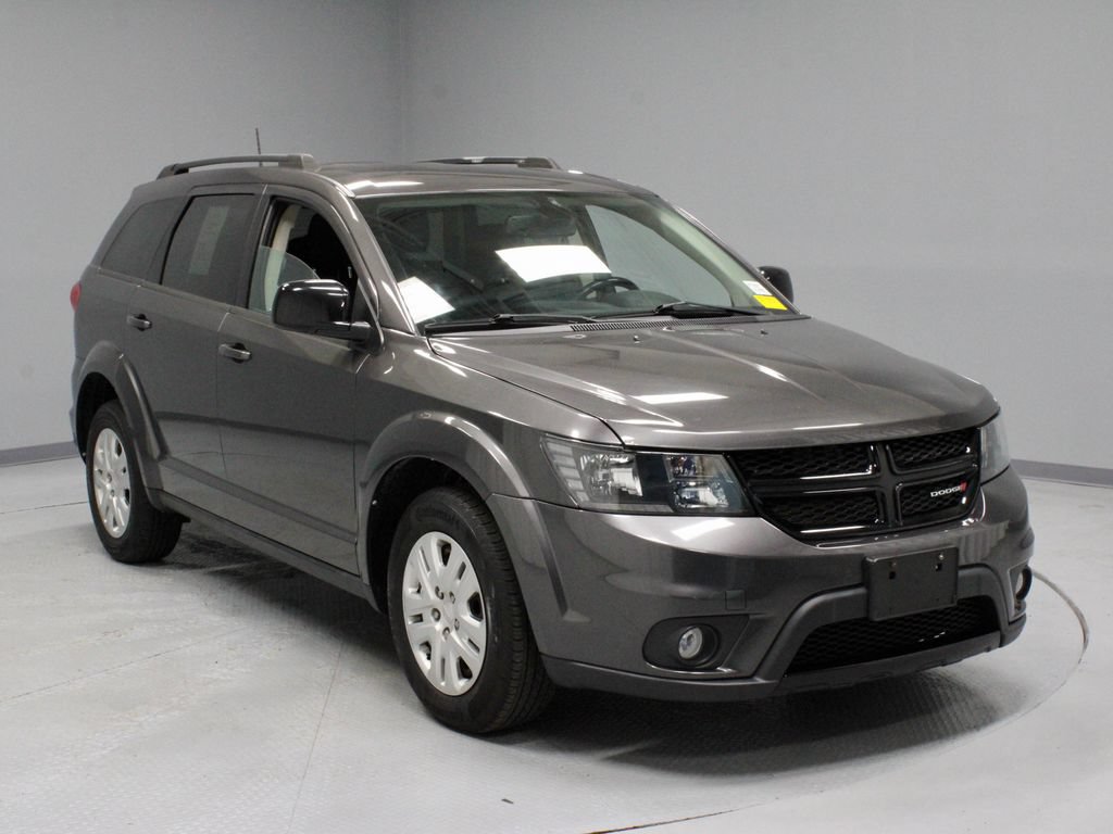 Used 2019 Dodge Journey SE w/ Connectivity Group FWD image 1