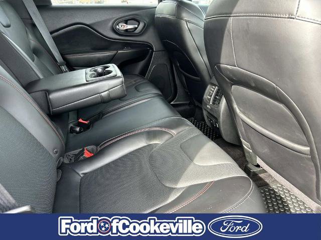 Used 2019 Jeep Cherokee Trailhawk AWD/4WD image 21