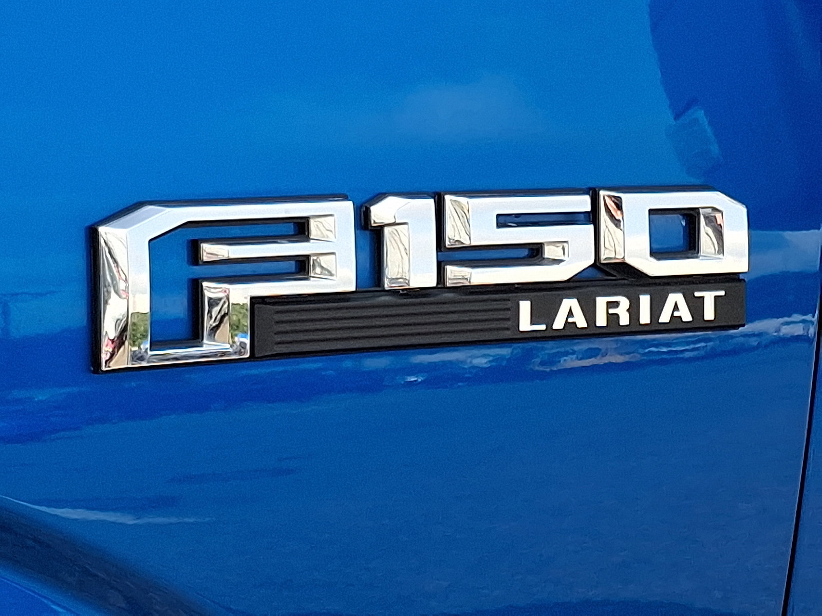 Certified 2020 Ford F150 Lariat w/ Equipment Group 502A Luxury image 31