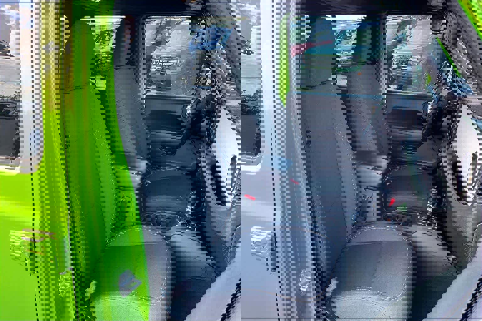 Used 2025 Jeep Wrangler Sport S image 11