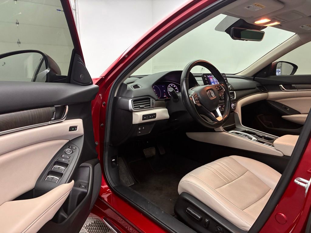 Used 2021 Honda Accord Touring image 16