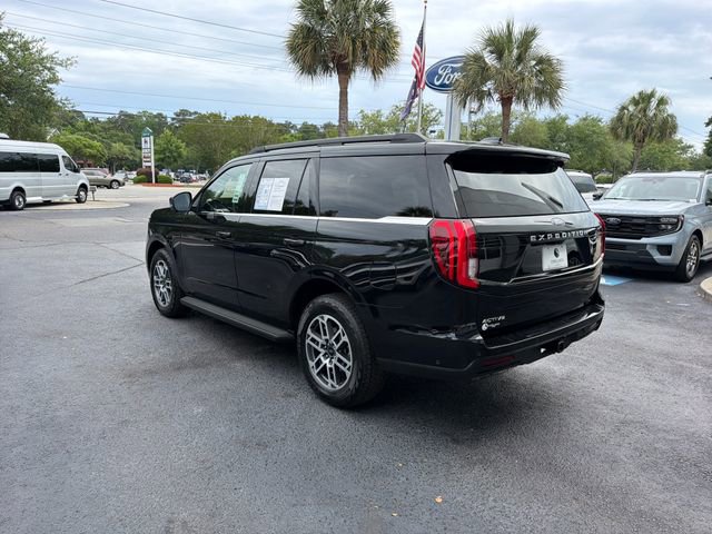 Certified 2025 Ford Expedition Active AWD/4WD image 5