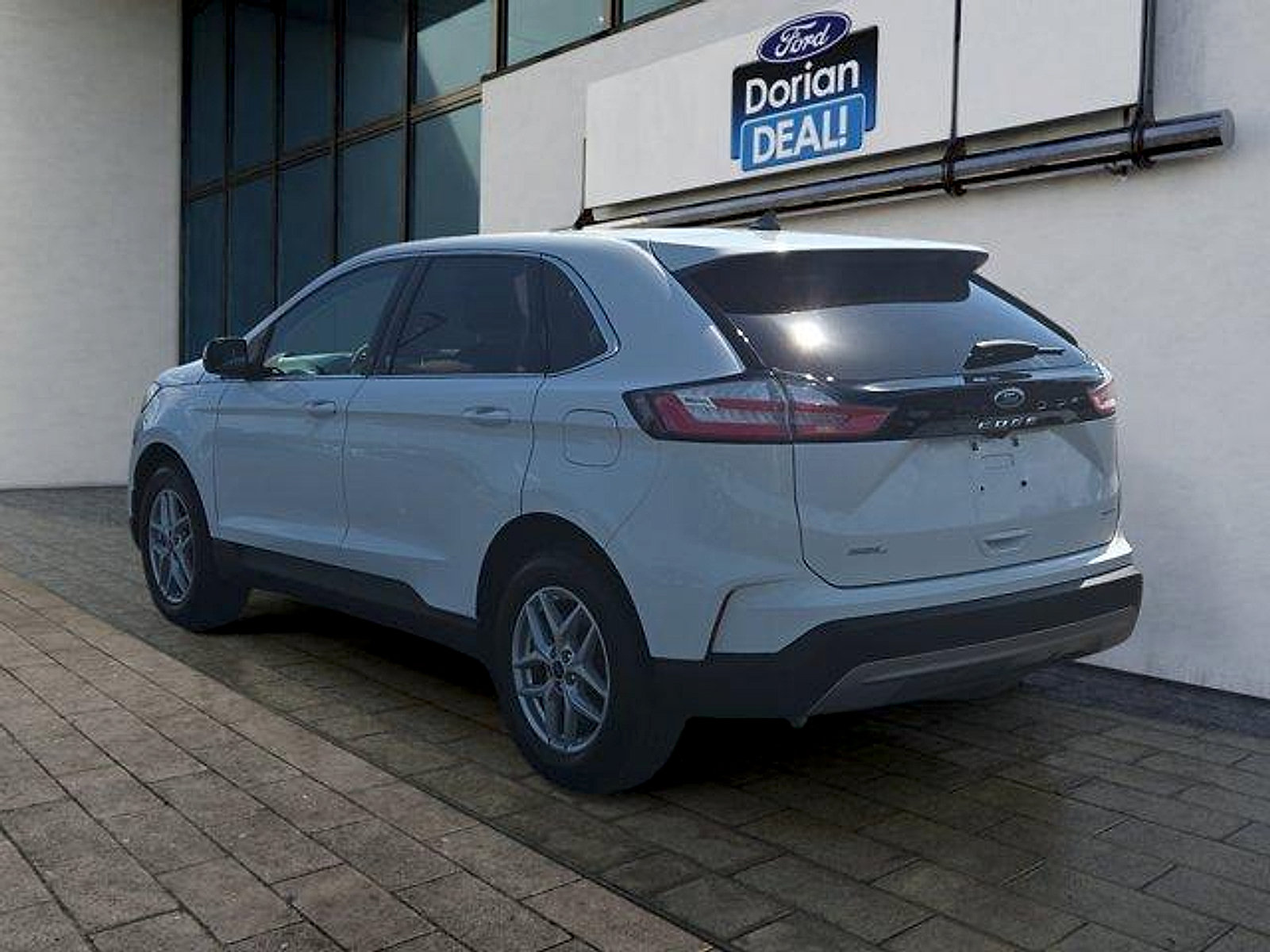 Certified 2024 Ford Edge SEL w/ Convenience Package AWD/4WD image 5