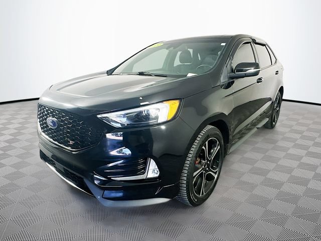 Certified 2019 Ford Edge ST w/ Cold Weather Package AWD/4WD image 6