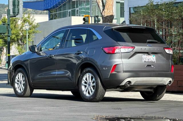 Certified 2022 Ford Escape SE w/ Convenience Package FWD image 6