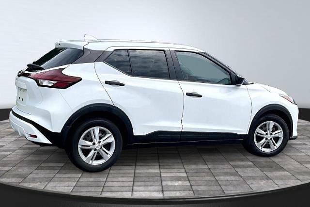 Used 2023 Nissan Kicks S w/ Interior Electronics Package FWD image 13