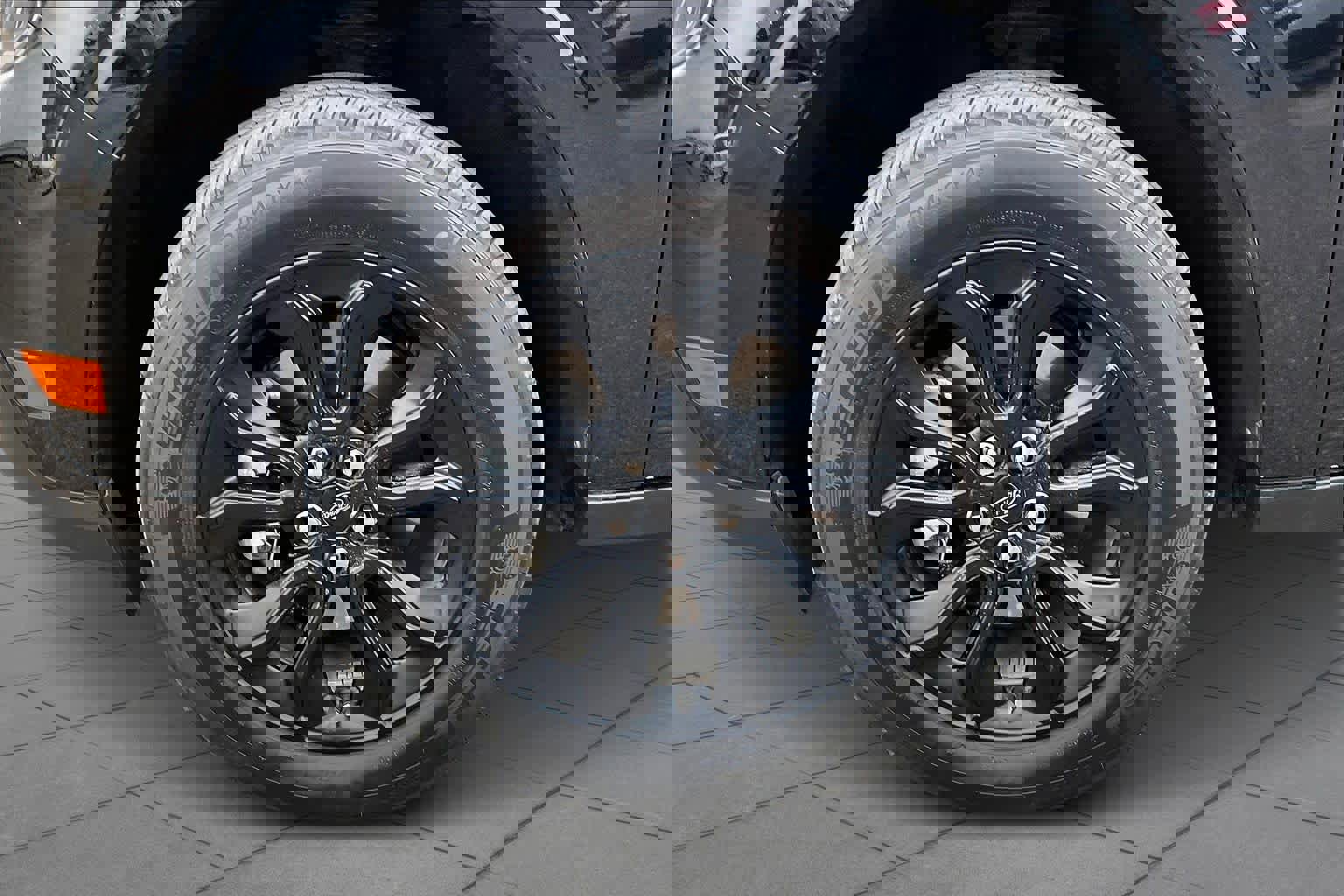 Certified 2024 Ford Maverick XLT w/ XLT Luxury Package image 9