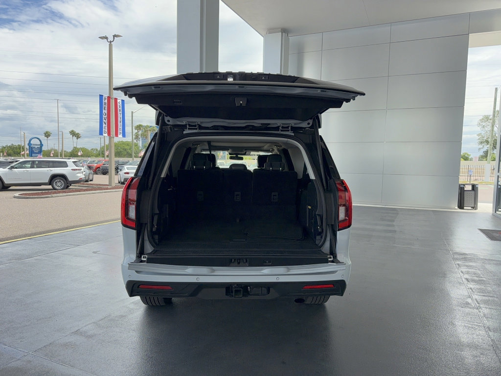 Certified 2025 Ford Expedition Max Active RWD image 8