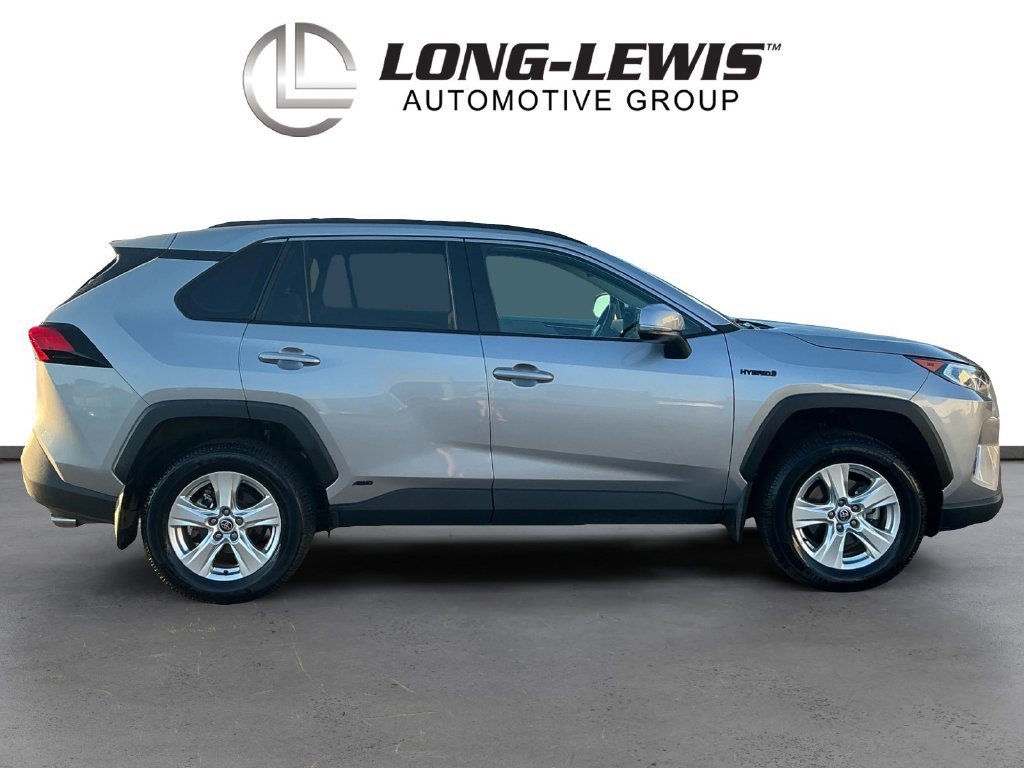 Used 2021 Toyota RAV4 XLE AWD/4WD image 8