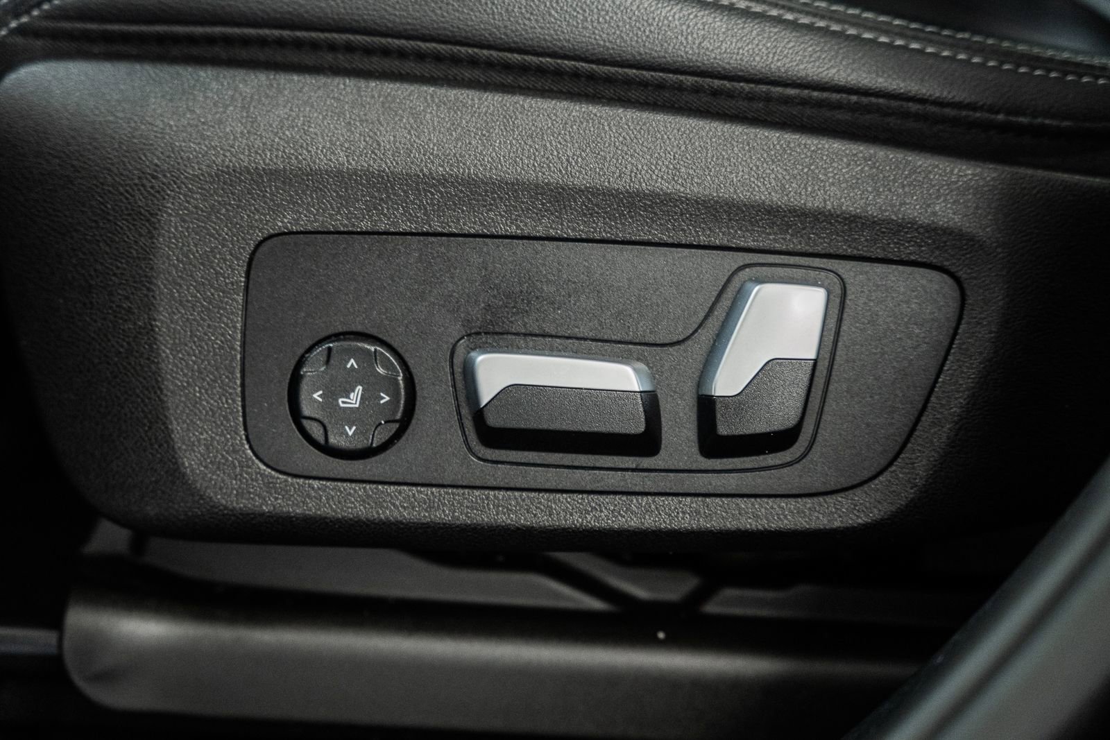 Used 2018 BMW X3 M40i image 44