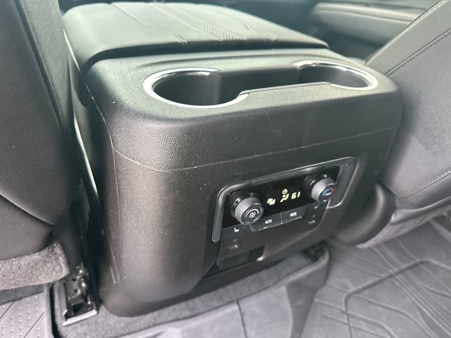 Used 2025 Chevrolet Tahoe High Country AWD/4WD image 23