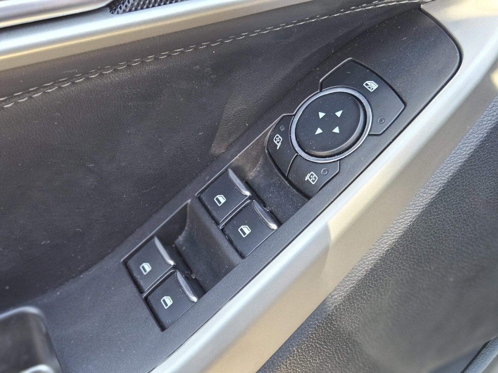 Certified 2023 Ford Explorer XLT w/ Equipment Group 202A image 18