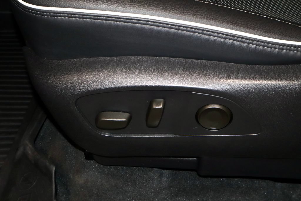 Used 2024 GMC Acadia Denali w/ LPO, Floor Liner Package FWD image 25