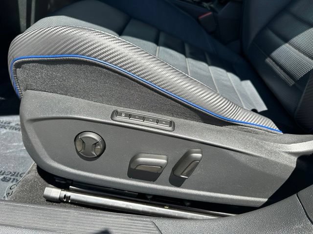 Used 2023 Volkswagen Golf 20th Anniversary Edition AWD/4WD image 17