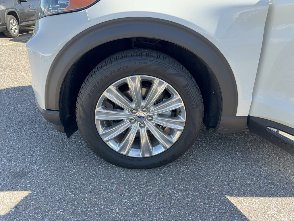 Certified 2022 Ford Explorer Limited w/ Limited Technology Package RWD image 37