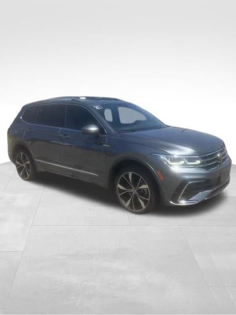 Used 2022 Volkswagen Tiguan SEL R-Line AWD/4WD image 7