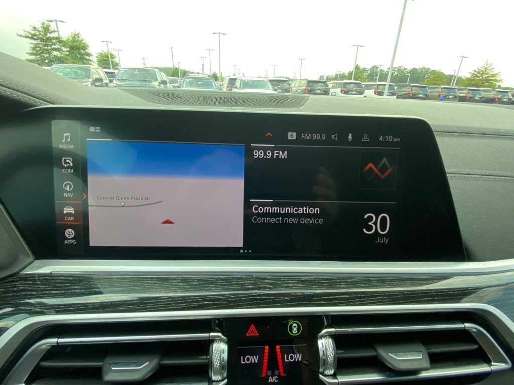 Used 2022 BMW X7 xDrive40i w/ M Sport Package AWD/4WD image 15
