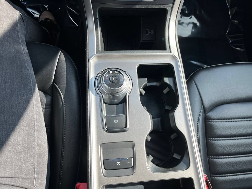 Certified 2024 Ford Edge SEL w/ Convenience Package AWD/4WD image 14