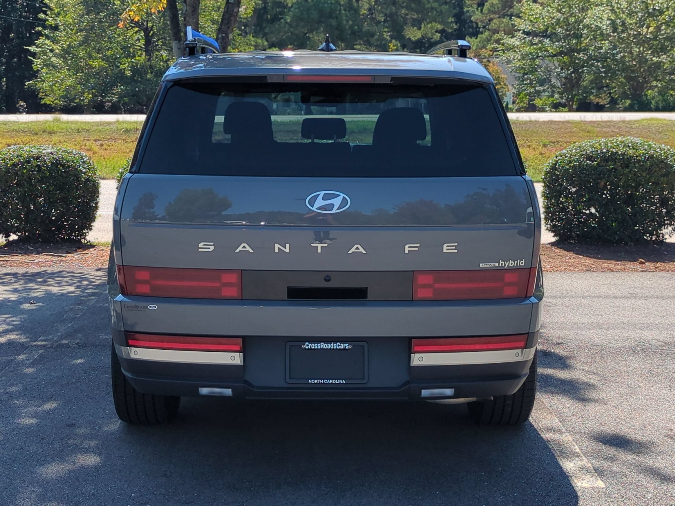 Used 2024 Hyundai Santa Fe Limited AWD/4WD image 4
