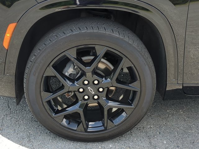 Used 2024 Chevrolet Traverse RS FWD image 11