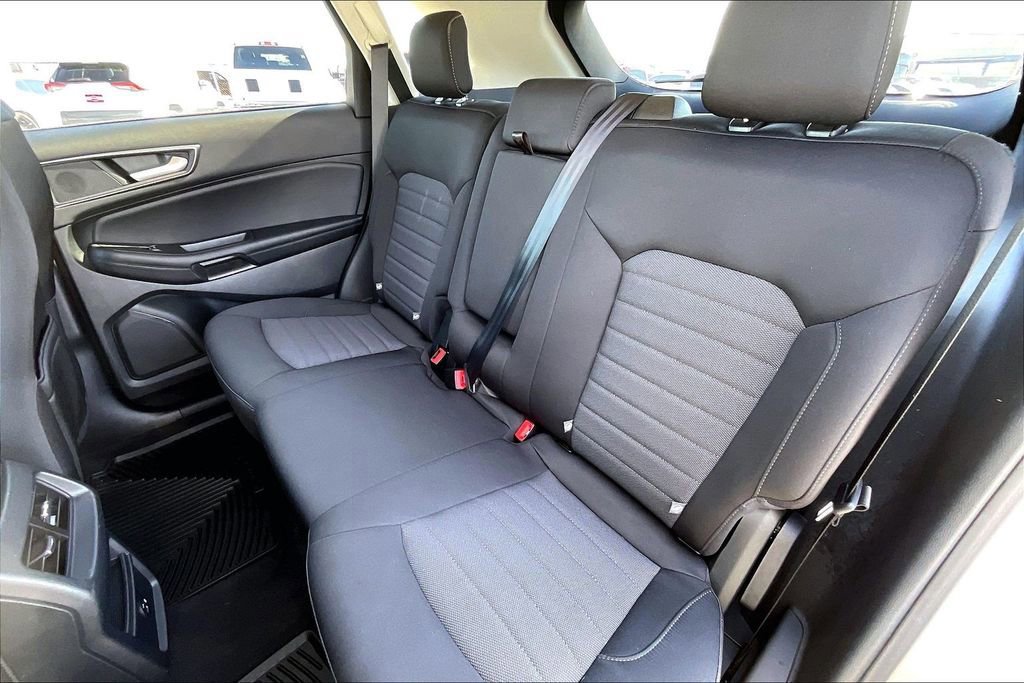 Certified 2022 Ford Edge SE image 19