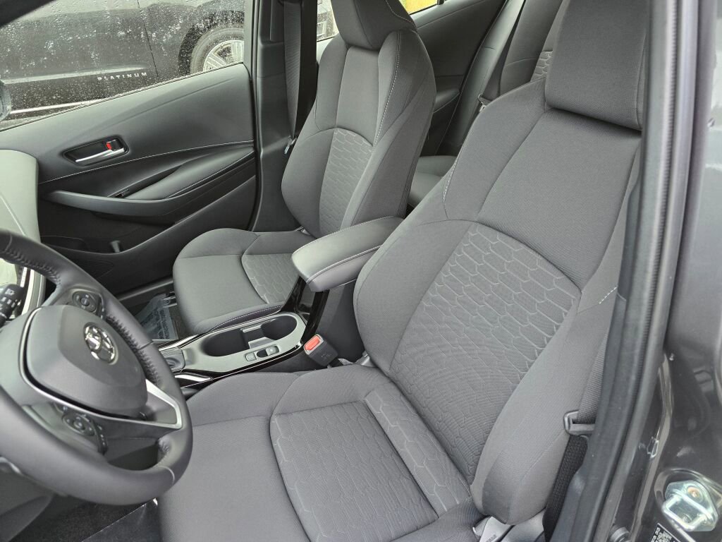 Used 2026 Toyota Corolla SE FWD image 16