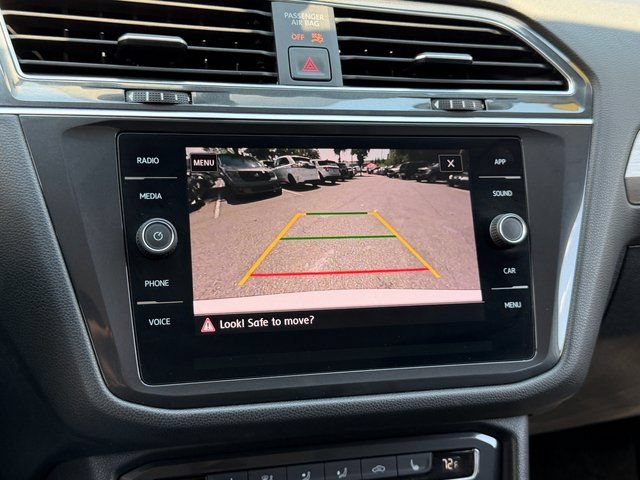 Used 2020 Volkswagen Tiguan SE FWD image 19