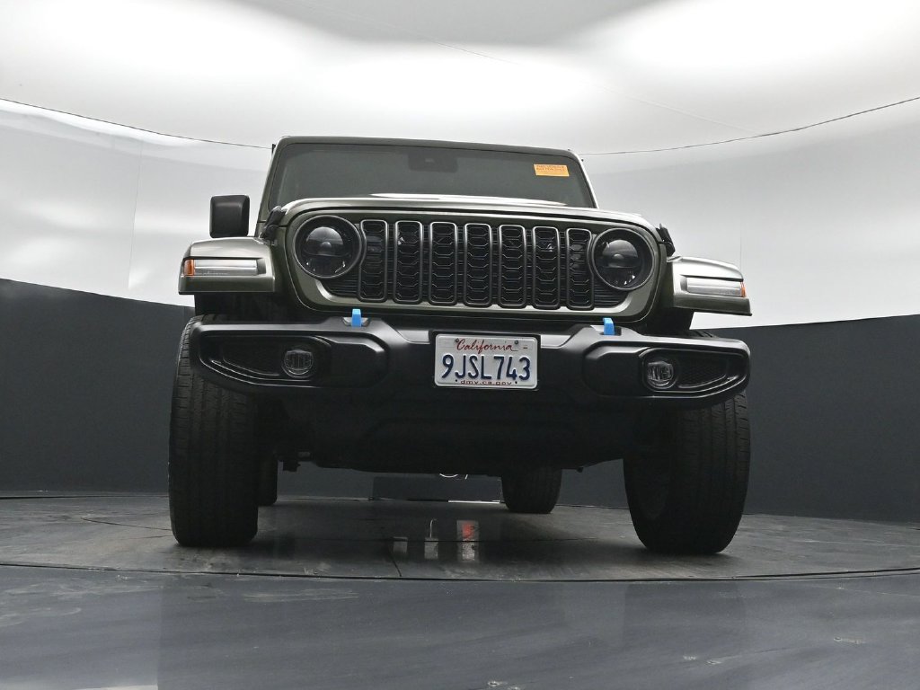 Used 2024 Jeep Wrangler Unlimited w/ Convenience Group AWD/4WD image 41