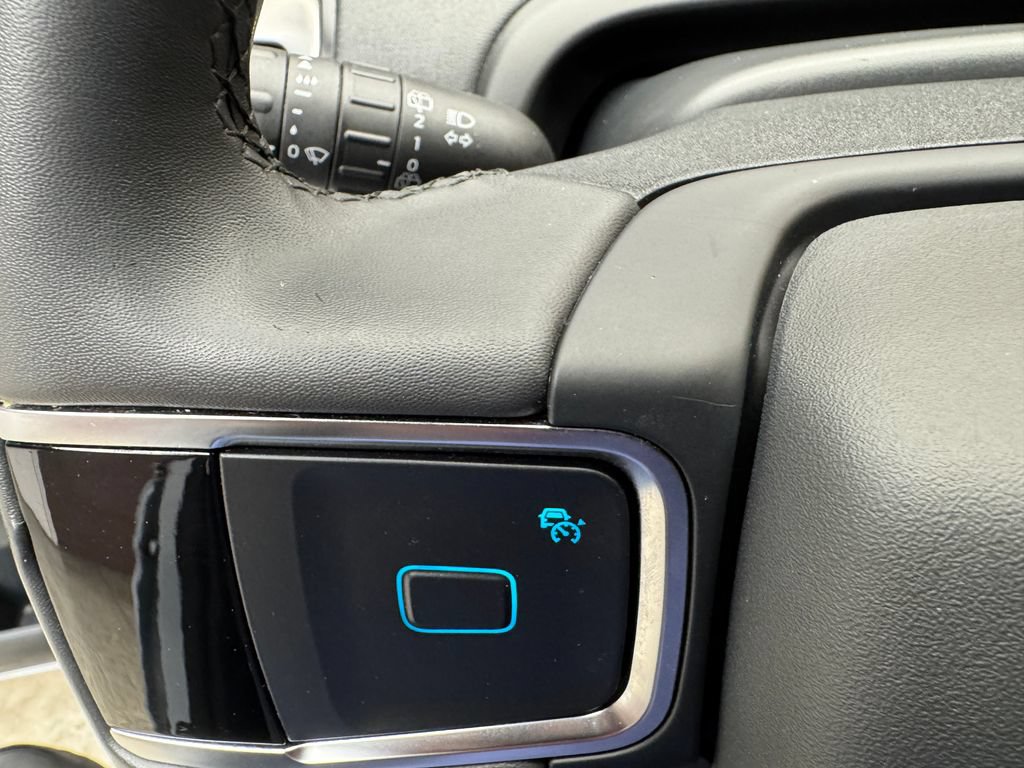 Certified 2025 Ford Expedition Active AWD/4WD image 14